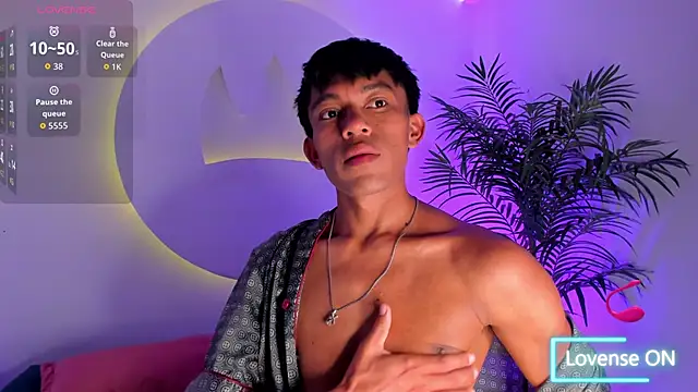 Snapshot of Santti_ chatting on October 2025 09:34:01 PM Santti online show from October 2025 09:34:01 PM