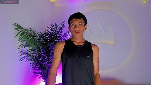 Snapshot of Santti_ chatting on October 2025 10:19:01 PM Santti online show from October 2025 10:19:01 PM