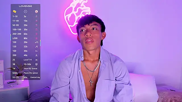 Snapshot of Santti_ chatting on November 2025 08:38:02 PM Santti online show from November 2025 08:38:02 PM