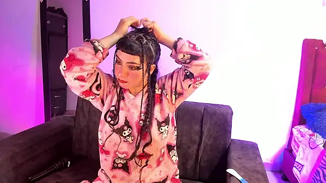 kitty  chs online show from October 2025 11:09:01 AM