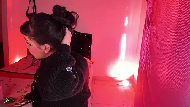 kitty  chs online show from November 2025 11:23:02 AM