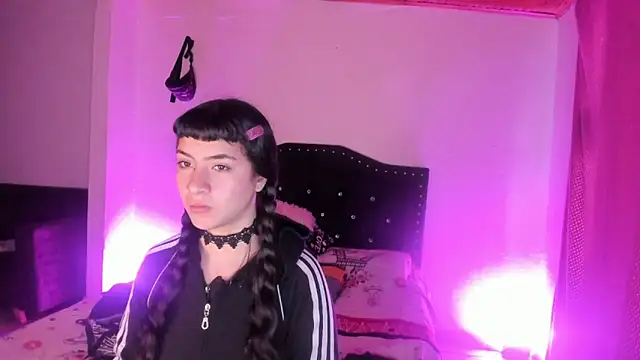 kitty  chs online show from December 2025 11:19:01 AM