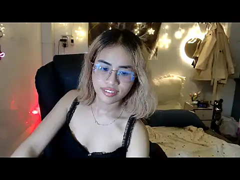 EllieYoon online show from October 2025 02:29:01 PM