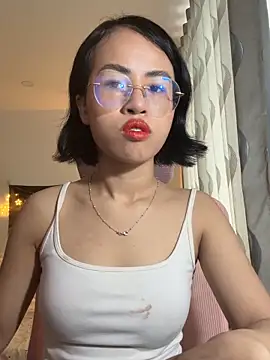 EllieYoon online show from December 2025 06:53:02 AM