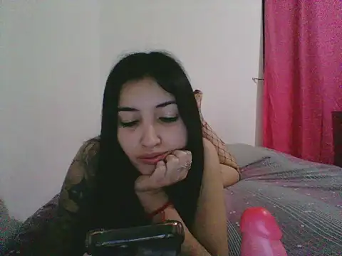 Snapshot of KarenG2025 chatting on October 2025 03:52:02 AM KarenG2025 online show from October 2025 03:52:02 AM