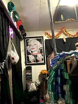 blondebarbiebae online show from September 2025 02:38:02 AM