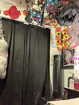 Snapshot of blondebarbiebae chatting on March 2026 12:17:01 AM blondebarbiebae online show from March 2026 12:17:01 AM