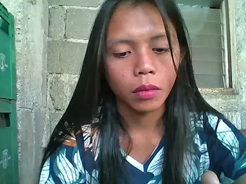 Snapshot of Kim25xxxx chatting on October 2025 01:45:01 AM Kim25xxxx online show from October 2025 01:45:01 AM