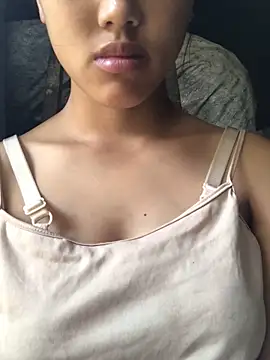 Snapshot of Mai_lovely chatting on October 2025 04:54:01 AM Mai lovely online show from October 2025 04:54:01 AM