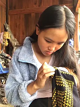 Snapshot of Mai_lovely chatting on October 2025 01:31:01 AM Mai lovely online show from October 2025 01:31:01 AM