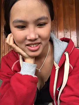 Snapshot of Mai_lovely chatting on October 2025 04:24:02 AM Mai lovely online show from October 2025 04:24:02 AM