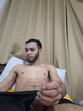 zkendell01 online show from November 2025 05:43:01 AM