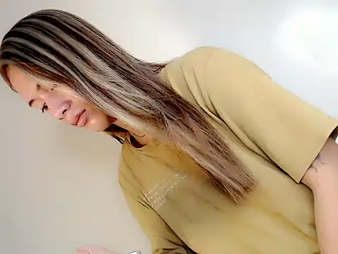 ashley bombshell online show from June 2026 09:56:02 PM