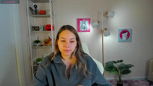 Al1ice Moures online show from November 2025 01:06:01 AM