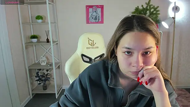 Al1ice Moures online show from December 2025 01:22:02 AM