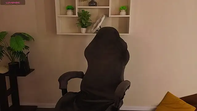 Al1ice Moures online show from March 2026 09:26:01 AM