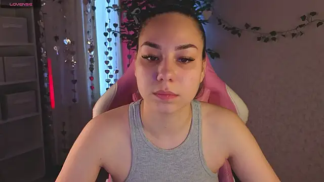 Al1ice Moures online show from March 2026 09:23:01 AM