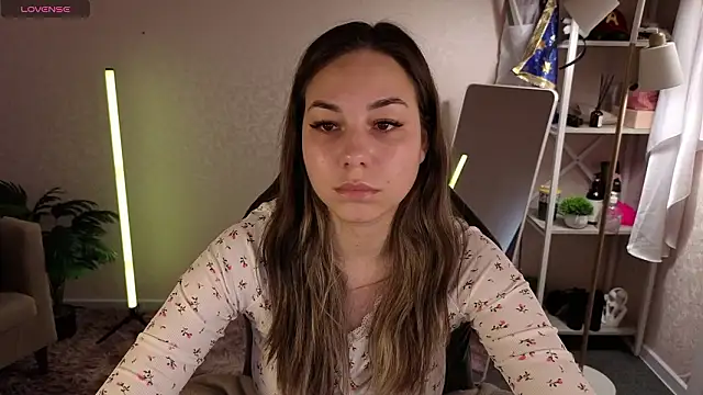 Al1ice Moures online show from March 2026 09:37:01 AM