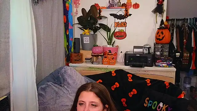 Snapshot of xofrankiefinexo chatting on October 2025 01:20:02 PM xofrankiefinexo online show from October 2025 01:20:02 PM