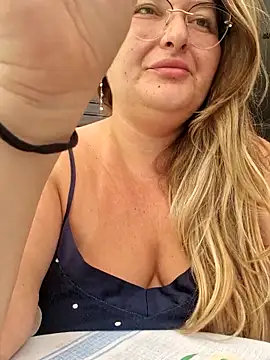 HornyBella88 online show from September 2025 08:41:02 AM