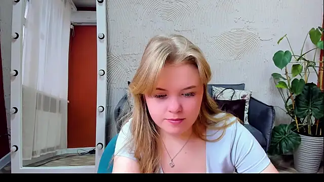 Melissa 199 online show from October 2025 12:26:02 PM