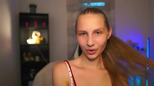 Snapshot of emmie_murray chatting on June 2026 02:12:01 PM emmie murray online show from June 2026 02:12:01 PM