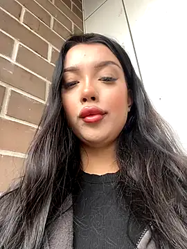 kiss Lissa online show from November 2025 12:04:02 PM