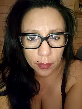 Lolytamilf online show from February 2026 09:55:01 PM