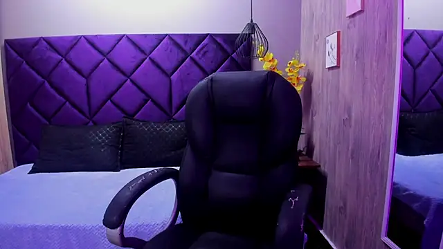 Snapshot of ChloeCampbell03 chatting on October 2025 12:58:01 PM ChloeCampbell03 online show from October 2025 12:58:01 PM