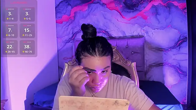 Snapshot of Tamara_Johnss_ chatting on October 2025 03:04:02 AM Tamara Johnss online show from October 2025 03:04:02 AM