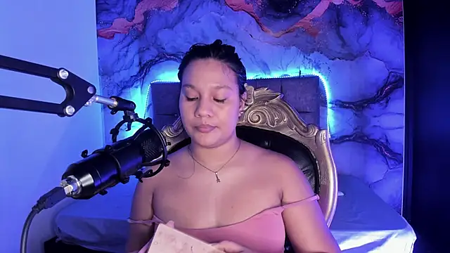 Snapshot of Tamara_Johnss_ chatting on October 2025 03:03:02 AM Tamara Johnss online show from October 2025 03:03:02 AM