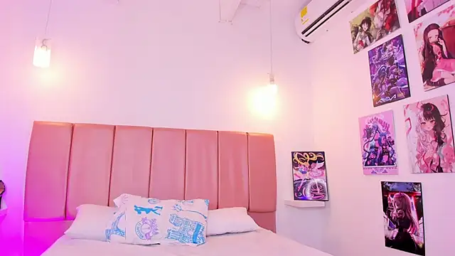 emily  walker online show from March 2026 04:25:01 AM