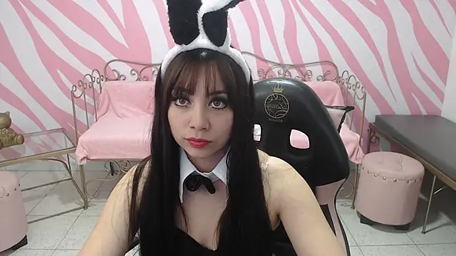 saabrina  online show from September 2025 01:59:01 PM