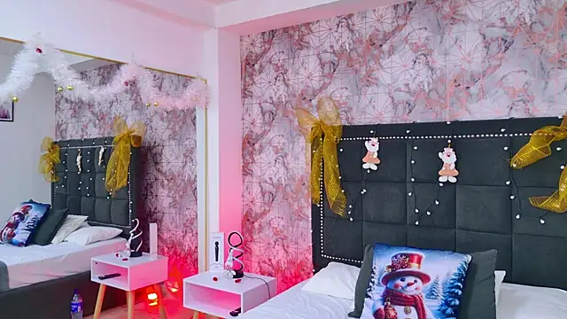 Snapshot of Aliss_Star chatting on November 2025 12:19:02 PM Aliss Star online show from November 2025 12:19:02 PM