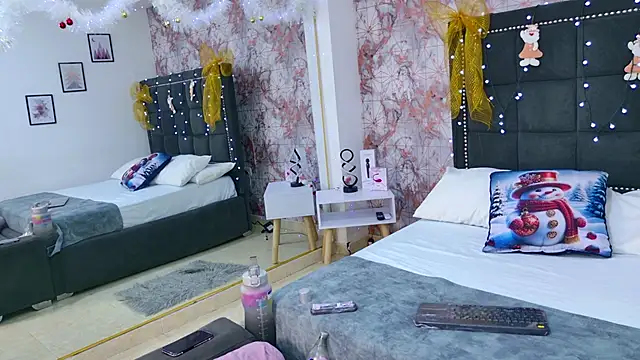 Snapshot of Aliss_Star chatting on December 2025 12:21:02 PM Aliss Star online show from December 2025 12:21:02 PM