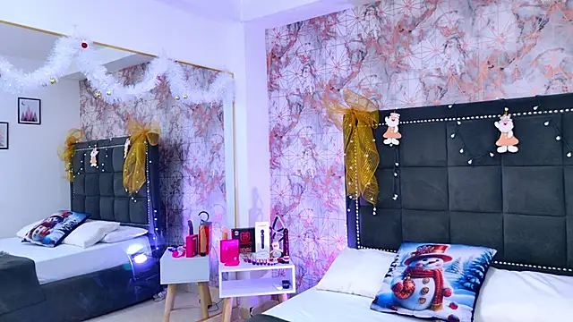 Snapshot of Aliss_Star chatting on December 2025 12:21:02 PM Aliss Star online show from December 2025 12:21:02 PM