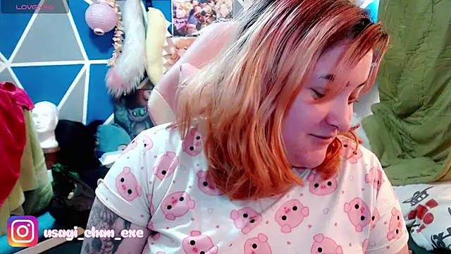 Snapshot of HairyDomme chatting on October 2025 05:54:02 PM HairyDomme online show from October 2025 05:54:02 PM