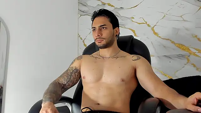 Snapshot of Miike_Stone1 chatting on October 2025 12:57:02 PM Miike Stone1 online show from October 2025 12:57:02 PM