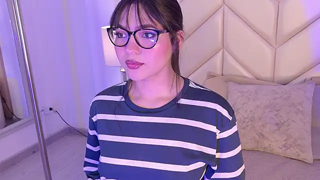 Samantha Hans online show from February 2026 09:02:01 PM