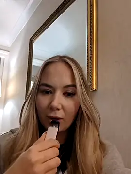 Snapshot of BarbieDolly_x chatting on November 2025 05:03:02 PM BarbieDolly x online show from November 2025 05:03:02 PM