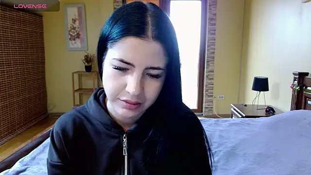 Malibu J online show from October 2025 12:47:01 PM