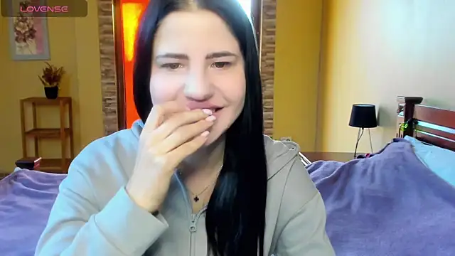 Malibu J online show from October 2025 07:34:02 AM