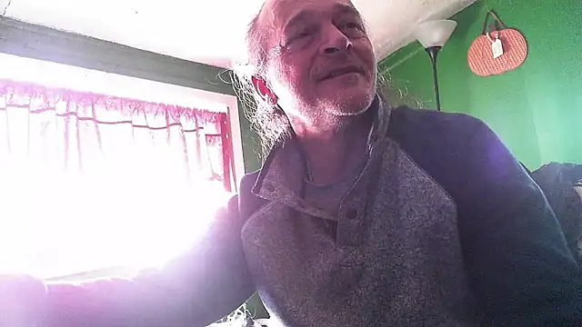 HippieDad333 online show from January 2026 07:11:01 PM