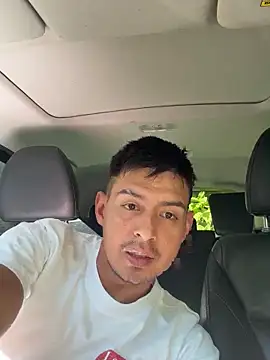 juanjR11 online show from October 2025 02:58:02 PM