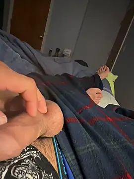 juanjR11 online show from November 2025 05:49:01 AM