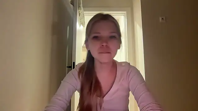 Snapshot of CandysRose chatting on May 2026 06:47:02 PM CandysRose online show from May 2026 06:47:02 PM
