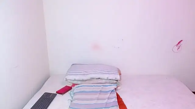 lorenacapelli online show from November 2025 08:07:02 PM