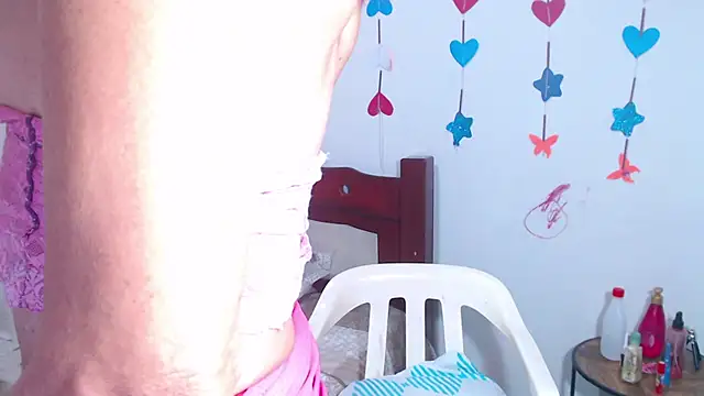 lorenacapelli online show from May 2026 11:28:01 AM