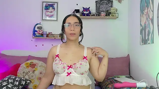 LucyDerby online show from February 2026 12:06:01 AM