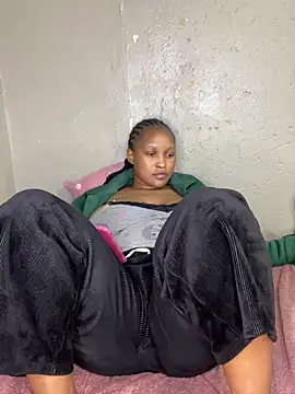 Snapshot of Bellabootie chatting on February 2026 08:05:01 PM Bellabootie online show from February 2026 08:05:01 PM